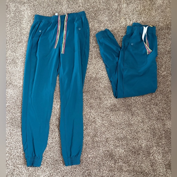 Dickies scrub Joggers size small Caribbean Blue. lot of 2 - Picture 1 of 4